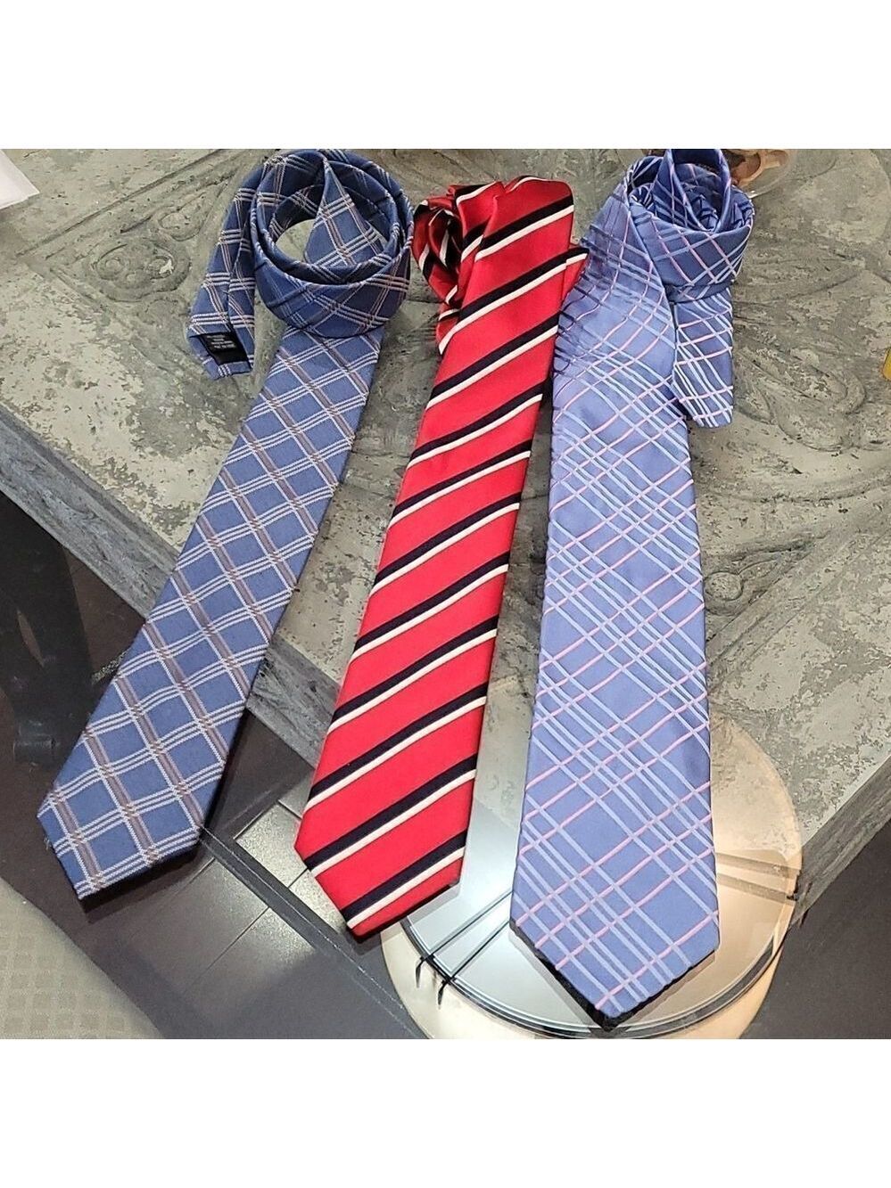 SET OF THREE LUXORY DESIGNER TIES LIKE NEW